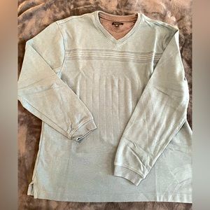 Size L mens Van Heusen long sleeve shirt